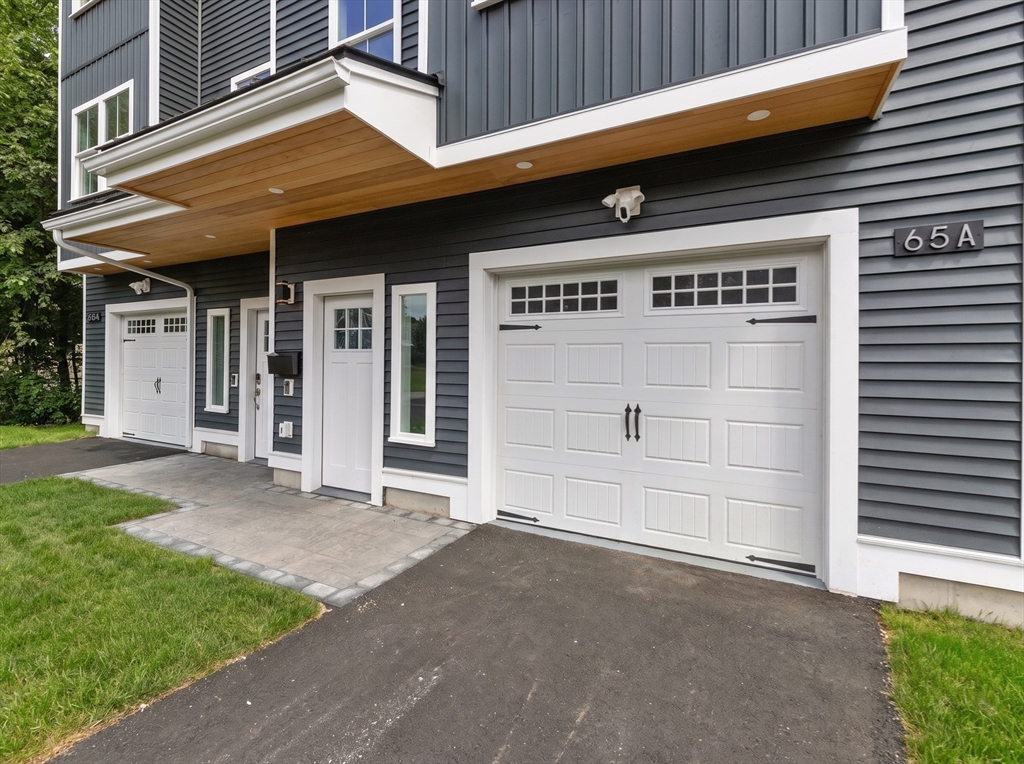 65 Dunstable Rd # A Property Photo 3