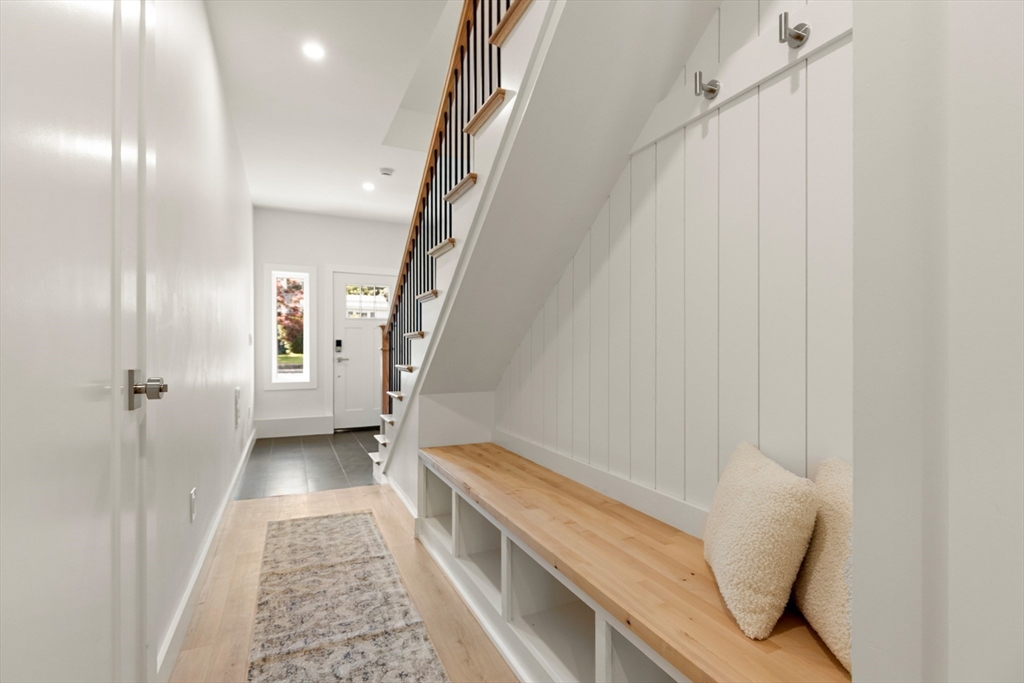 65 Dunstable Rd # A Property Photo 4