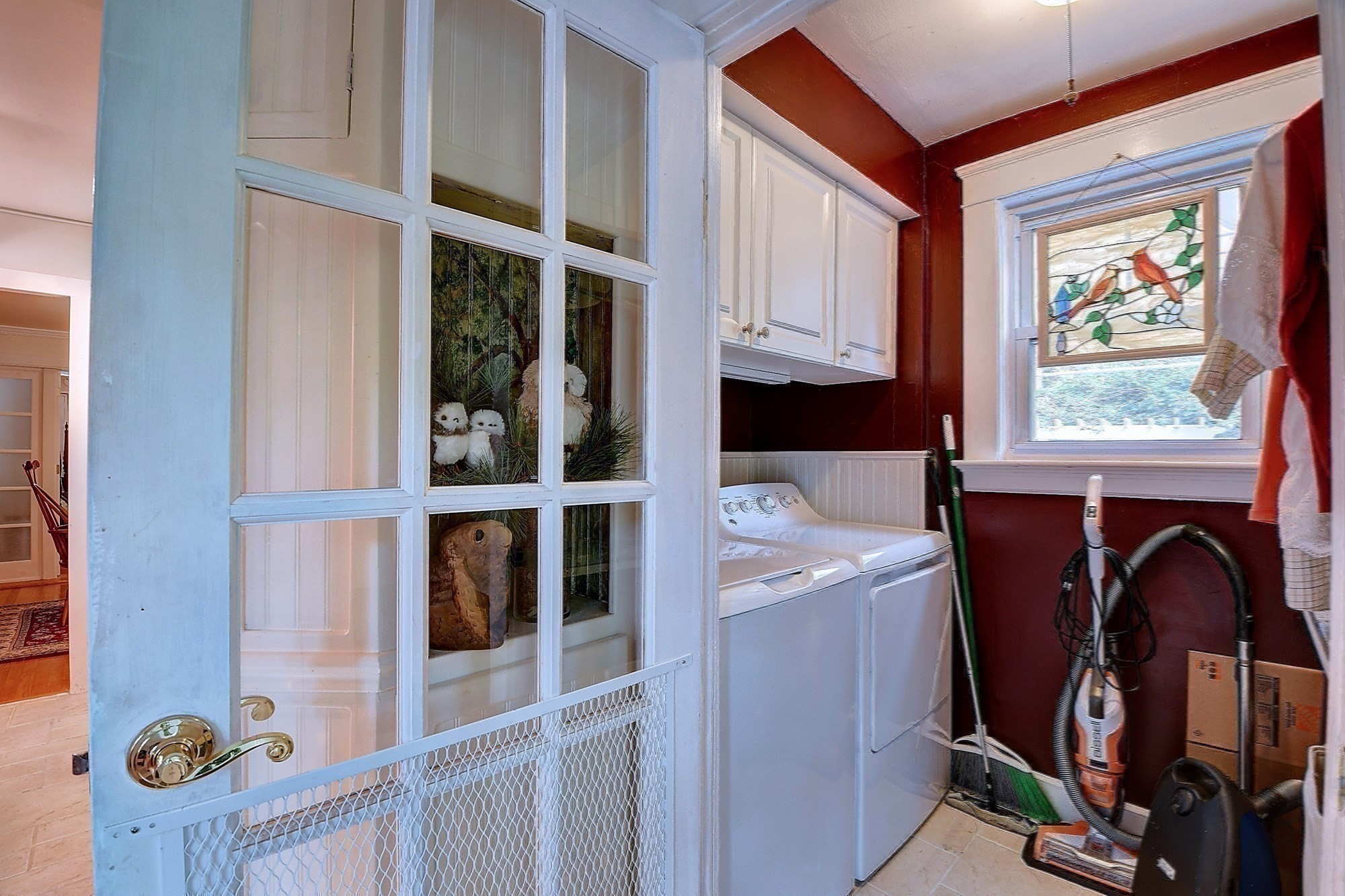 647 Main St # B Property Photo 17