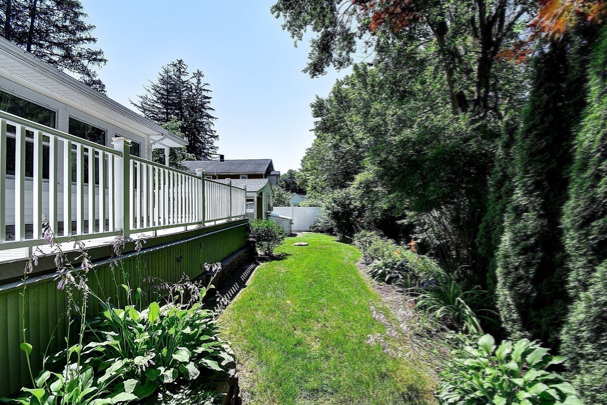 647 Main St # B Property Photo 30