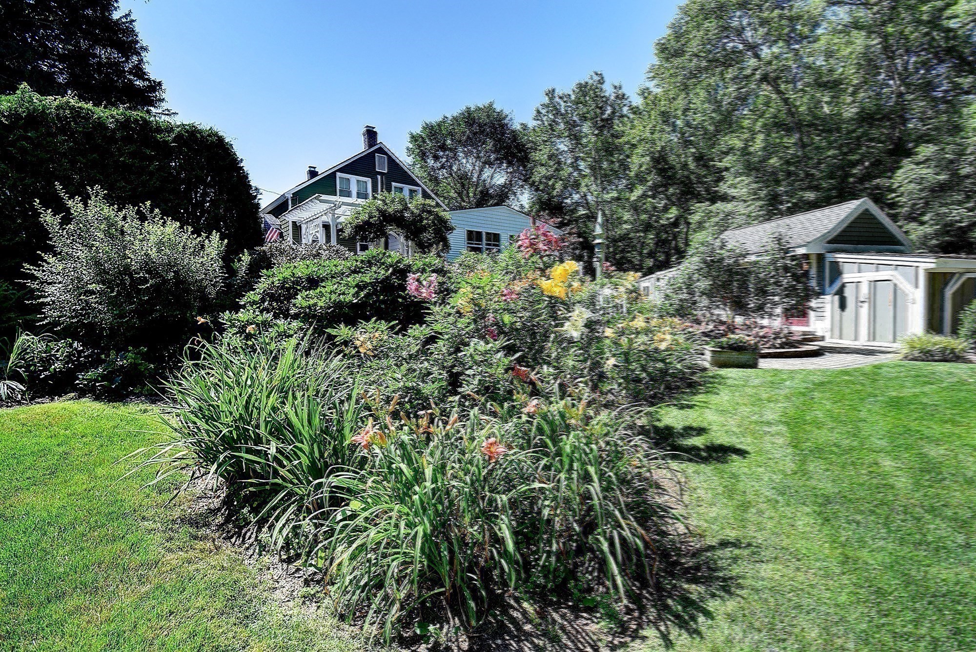 647 Main St # B Property Photo 39