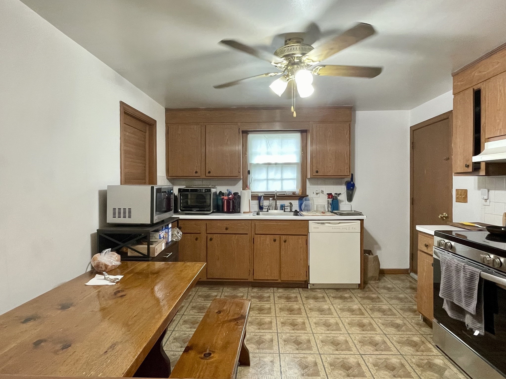94 Walnut St # 1 Property Photo 7
