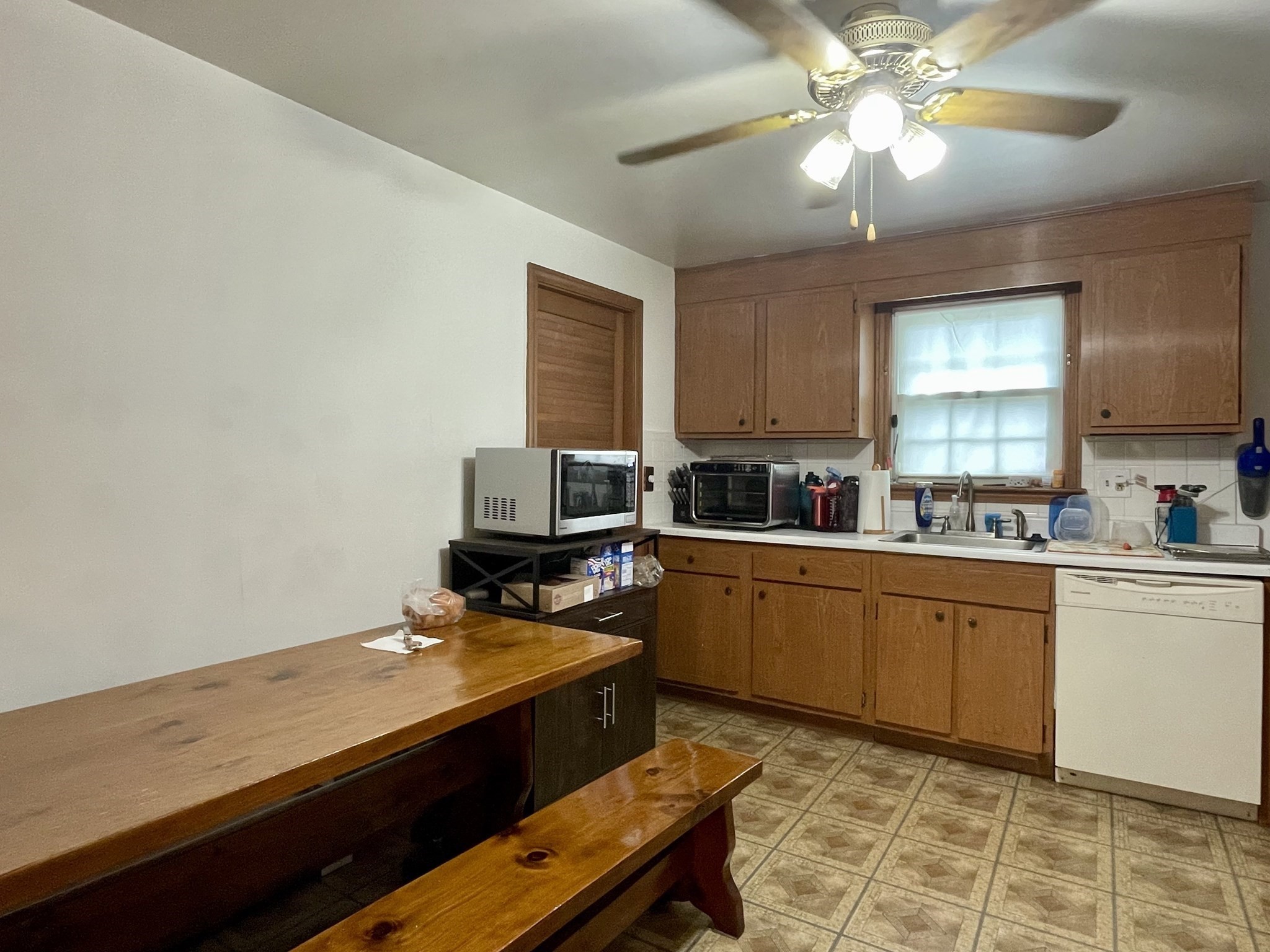 94 Walnut St # 1 Property Photo 9