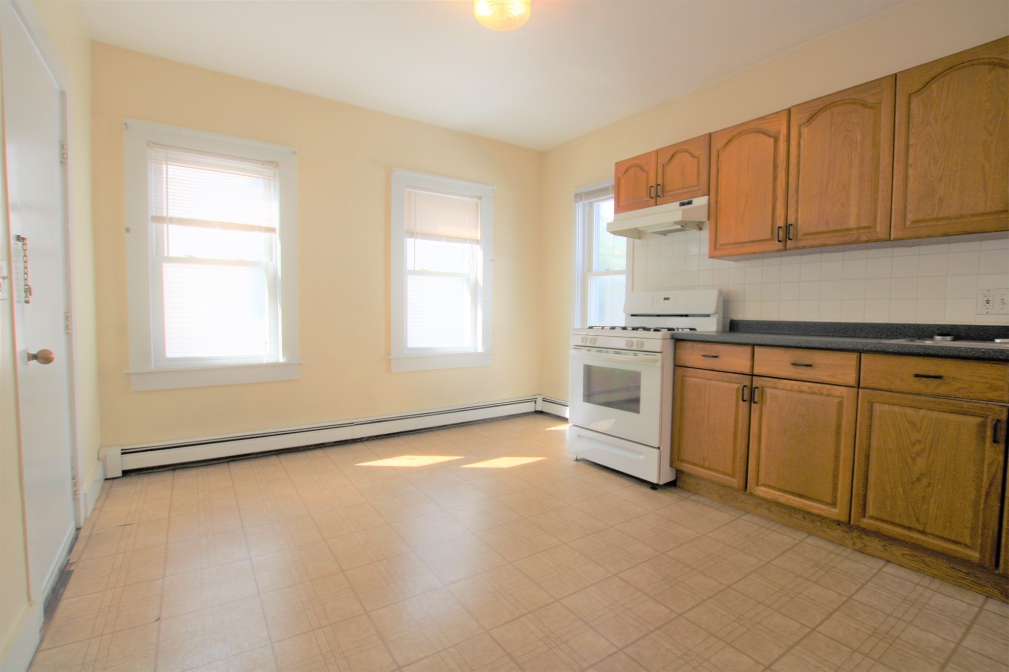 35 Danforth St # 2 Property Photo 4
