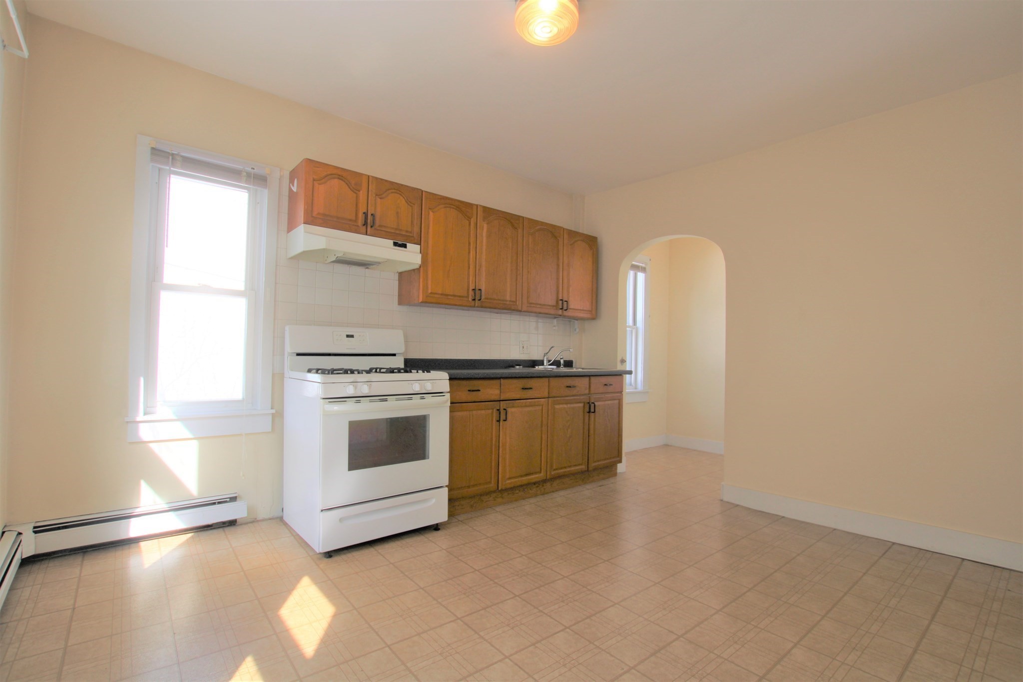 35 Danforth St # 2 Property Photo 5