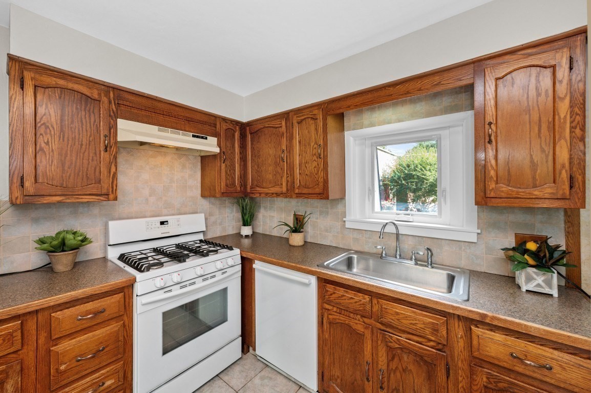 1 Bay View Place Property Photo 7
