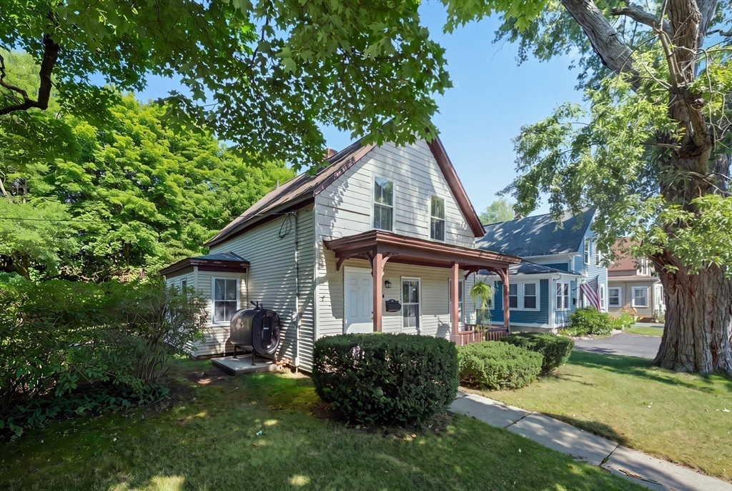 8 Park St Property Photo 3