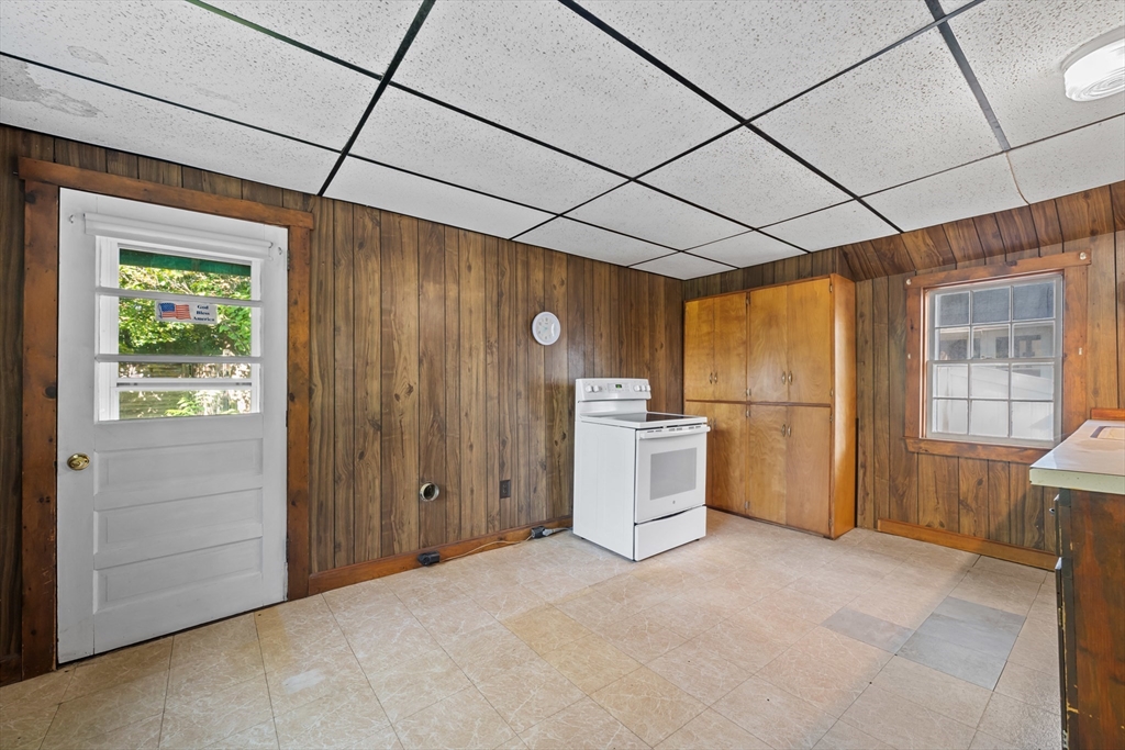 8 Park St Property Photo 15
