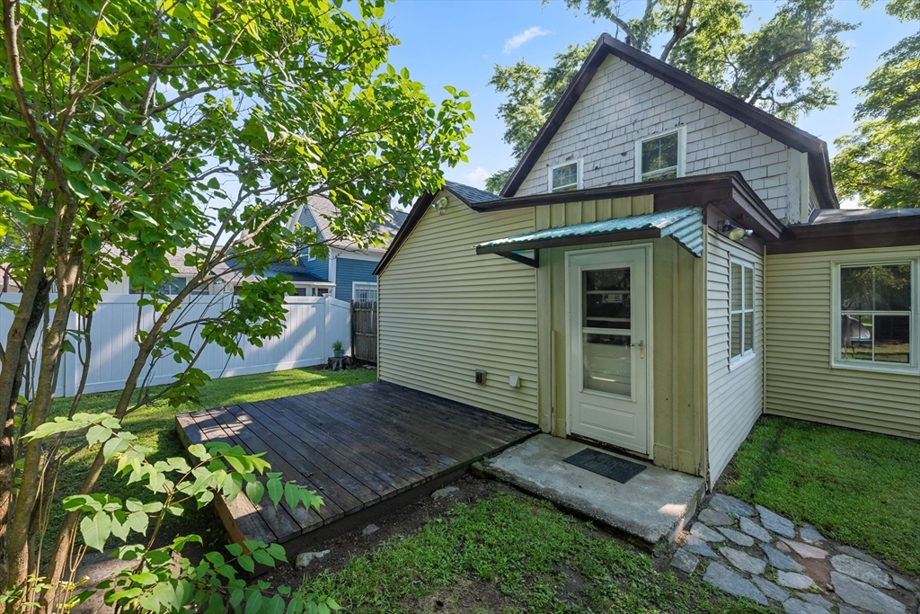 8 Park St Property Photo 28
