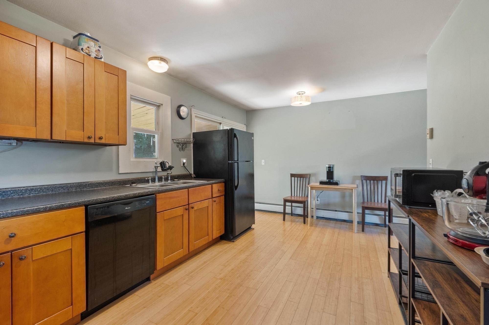 56 Bliss St Property Photo 12