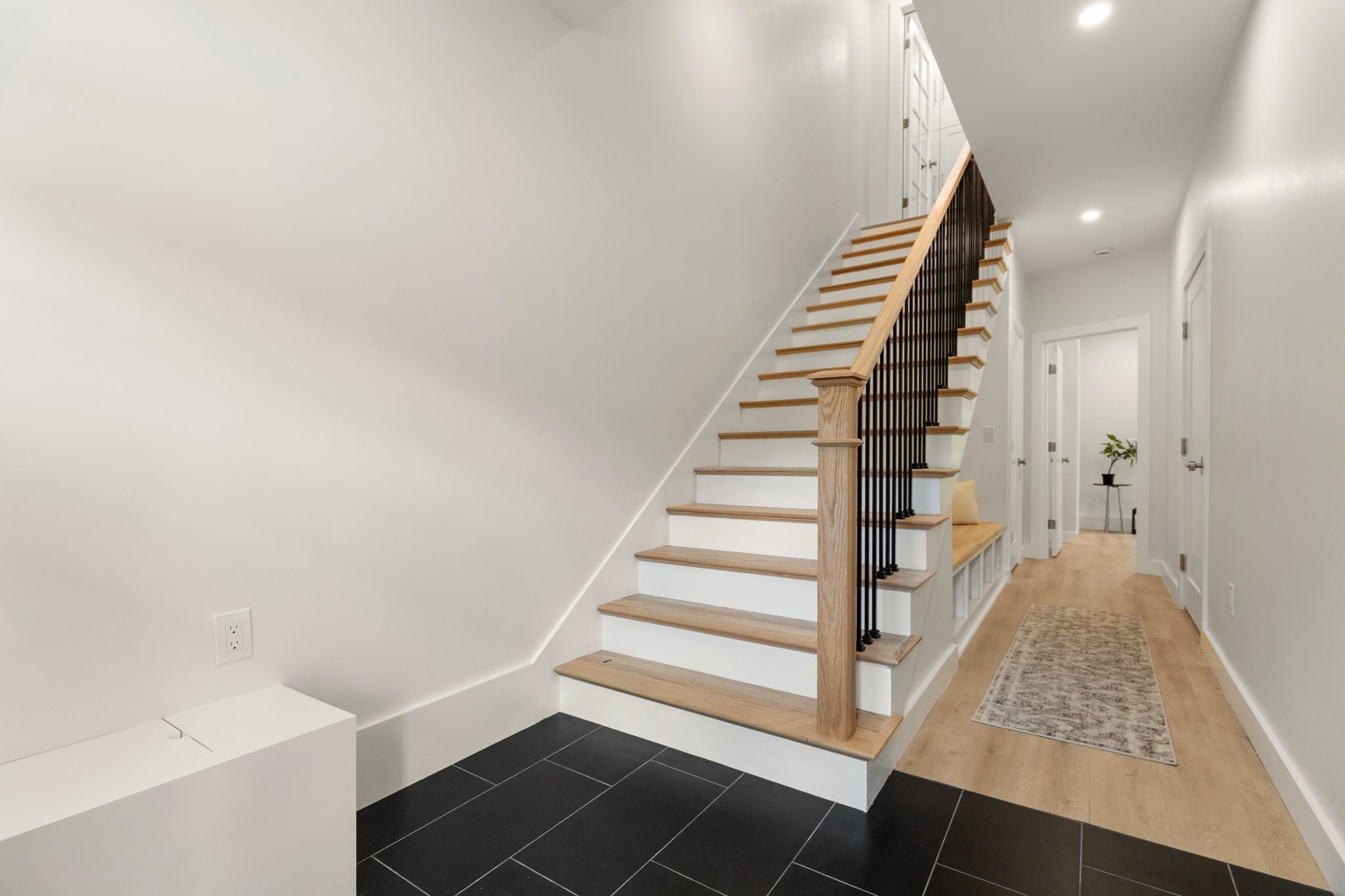 65 Dunstable Rd # B Property Photo 4
