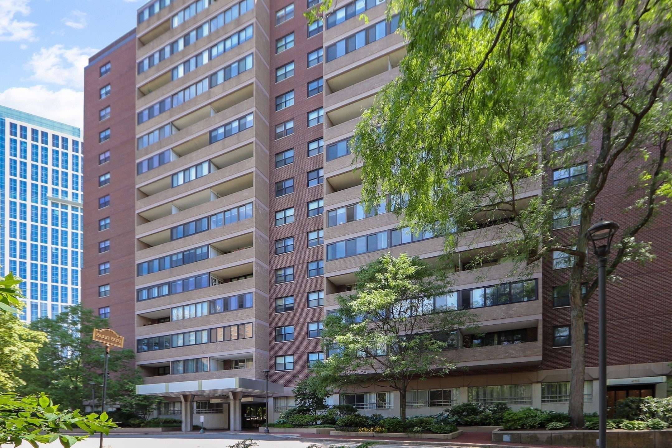 2 Hawthorne Pl # 10K Property Photo 1