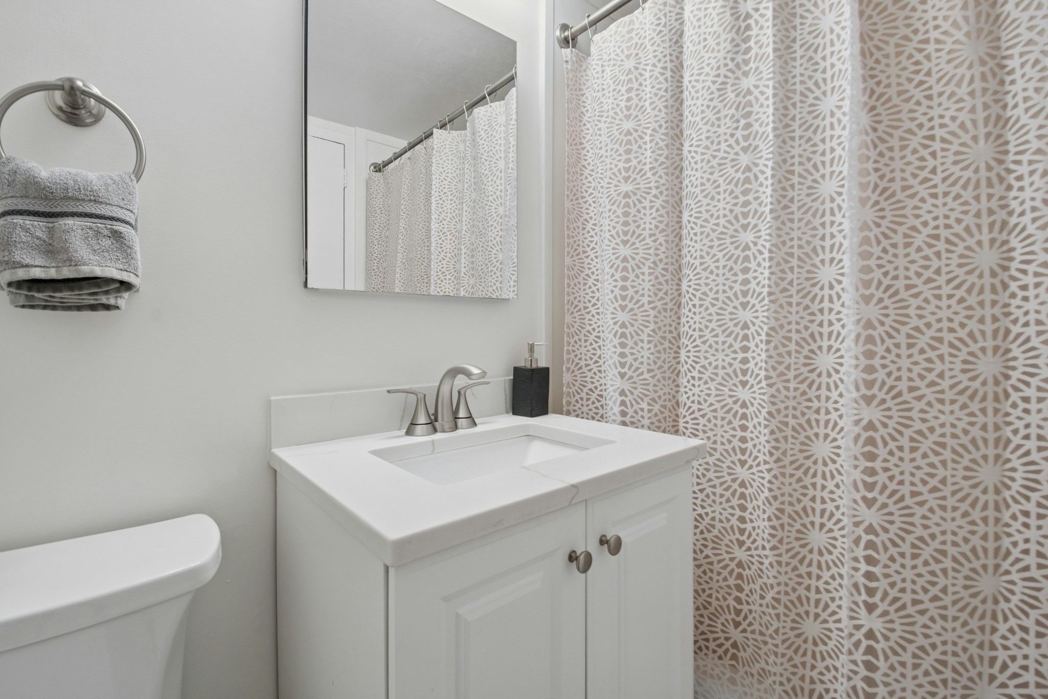 2 Hawthorne Pl # 10k Property Photo 13