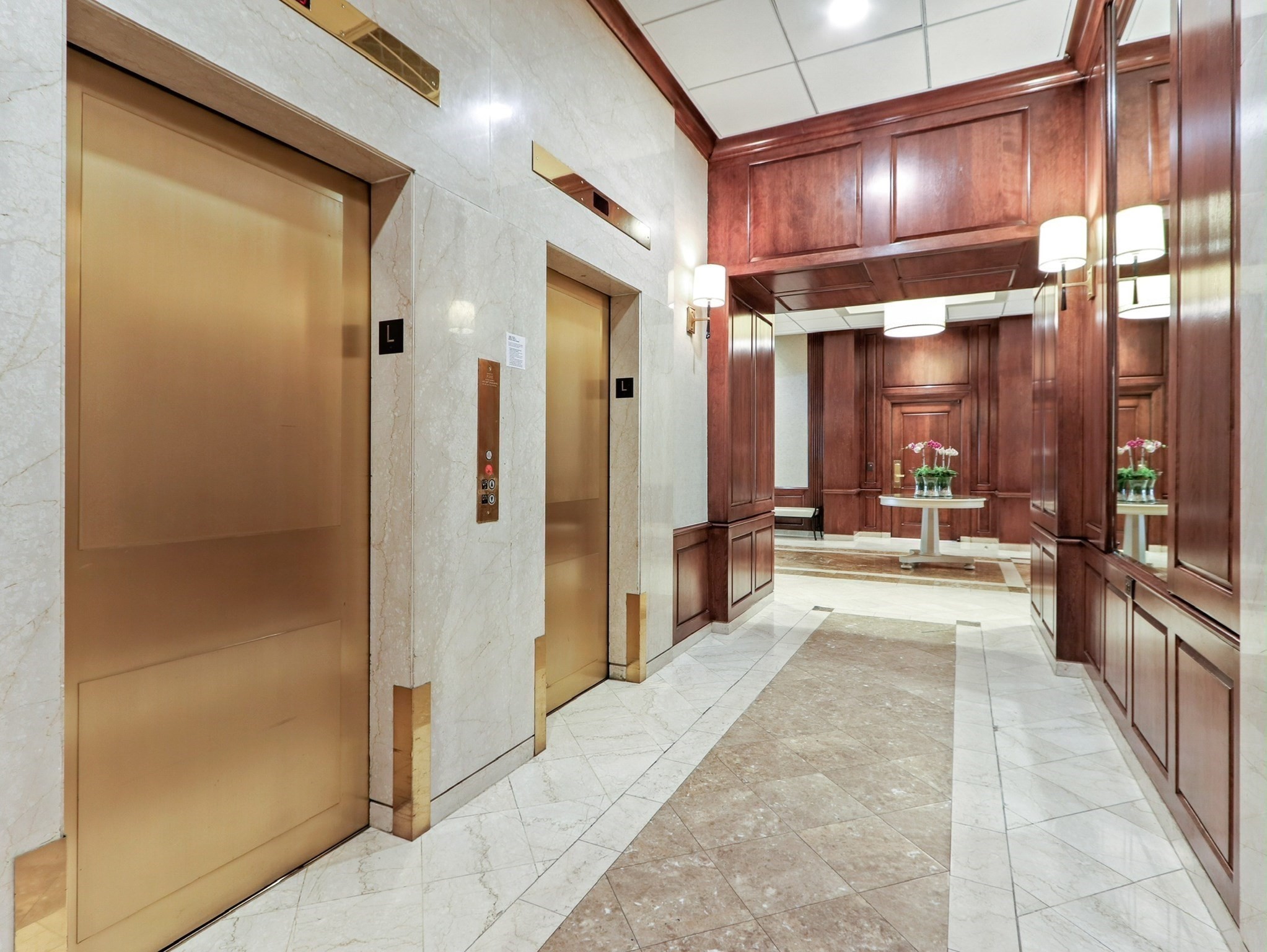 2 Hawthorne Pl # 10k Property Photo 17