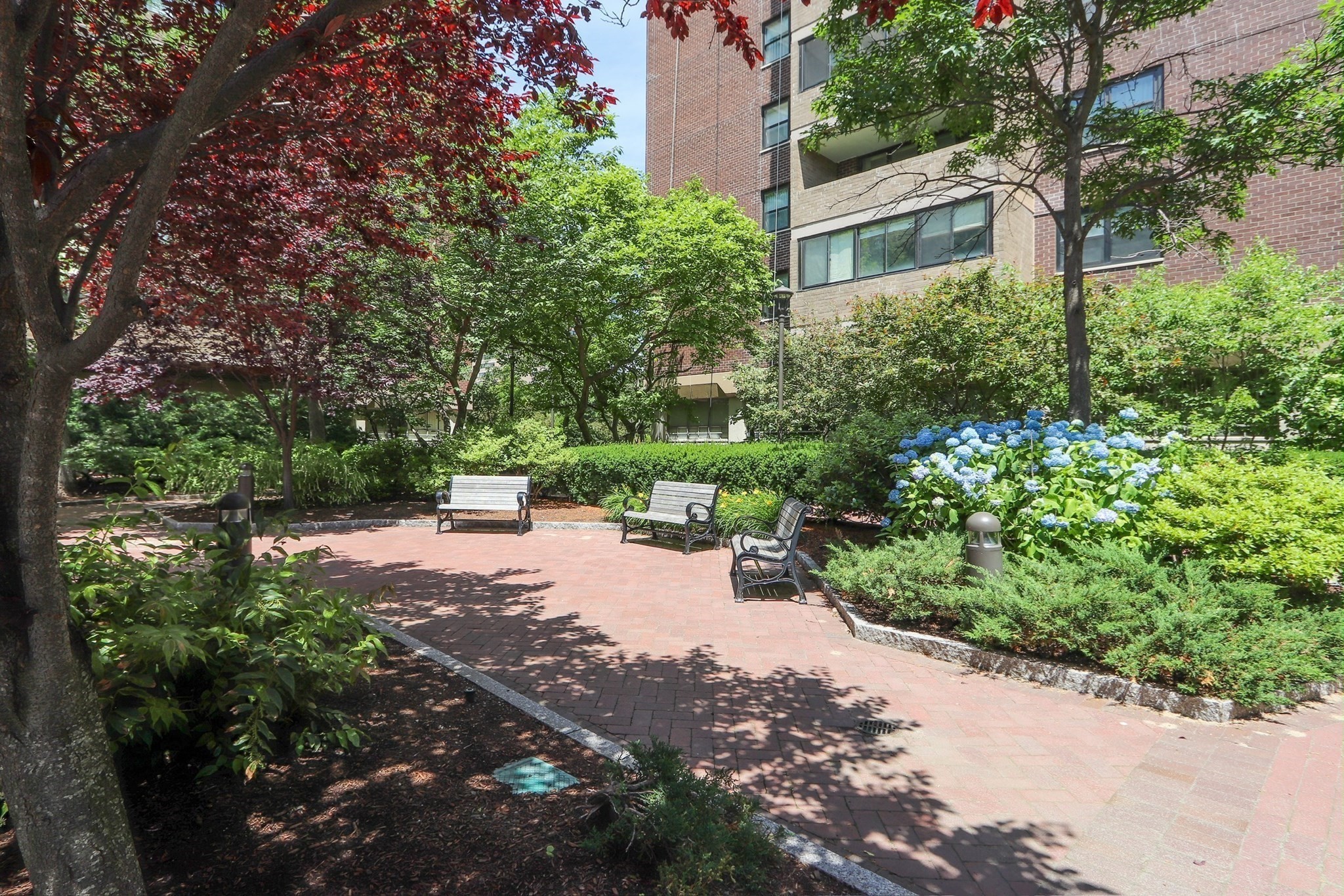 2 Hawthorne Pl # 10k Property Photo 24