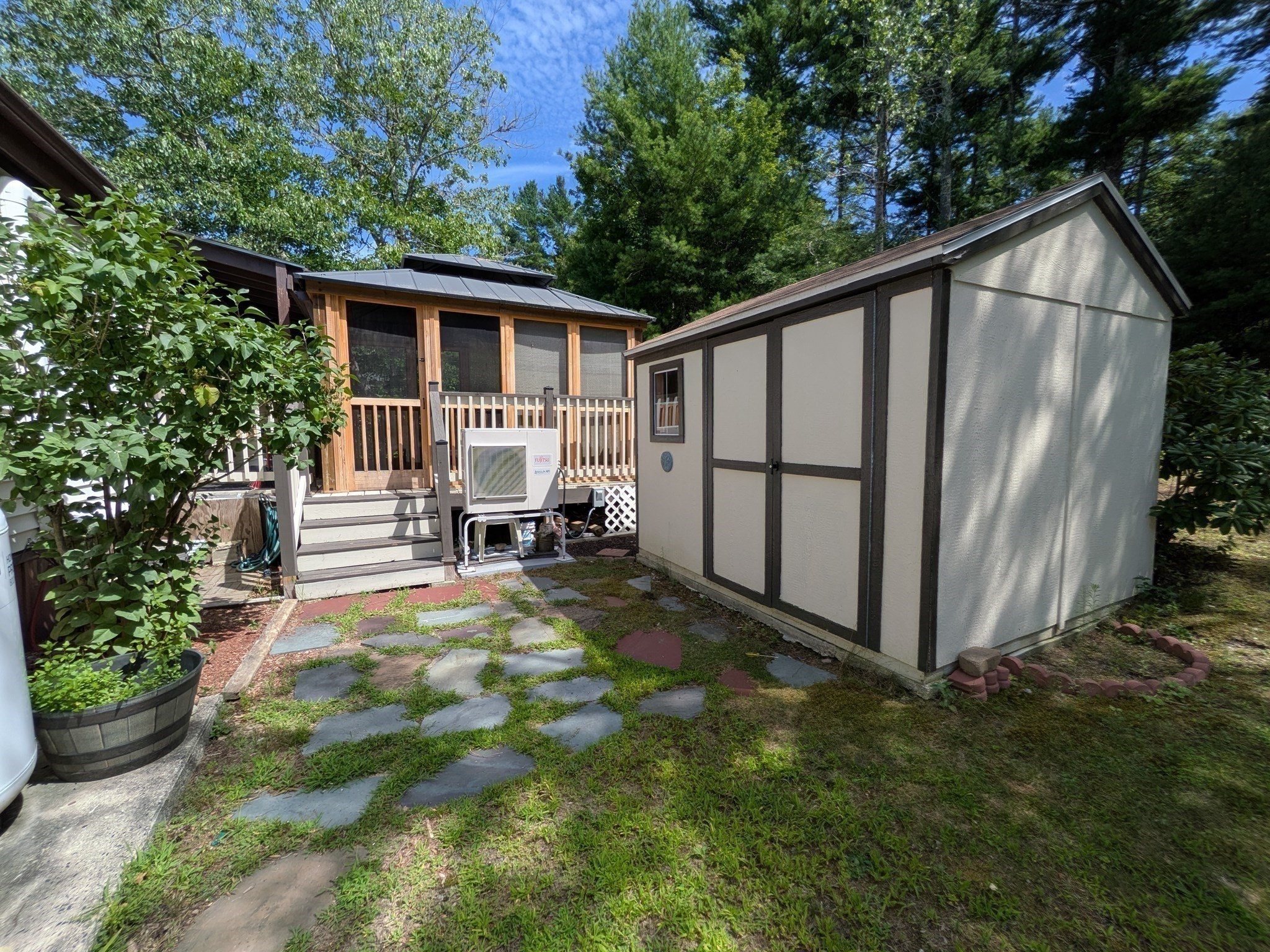 10 Jefferson Way Property Photo 29