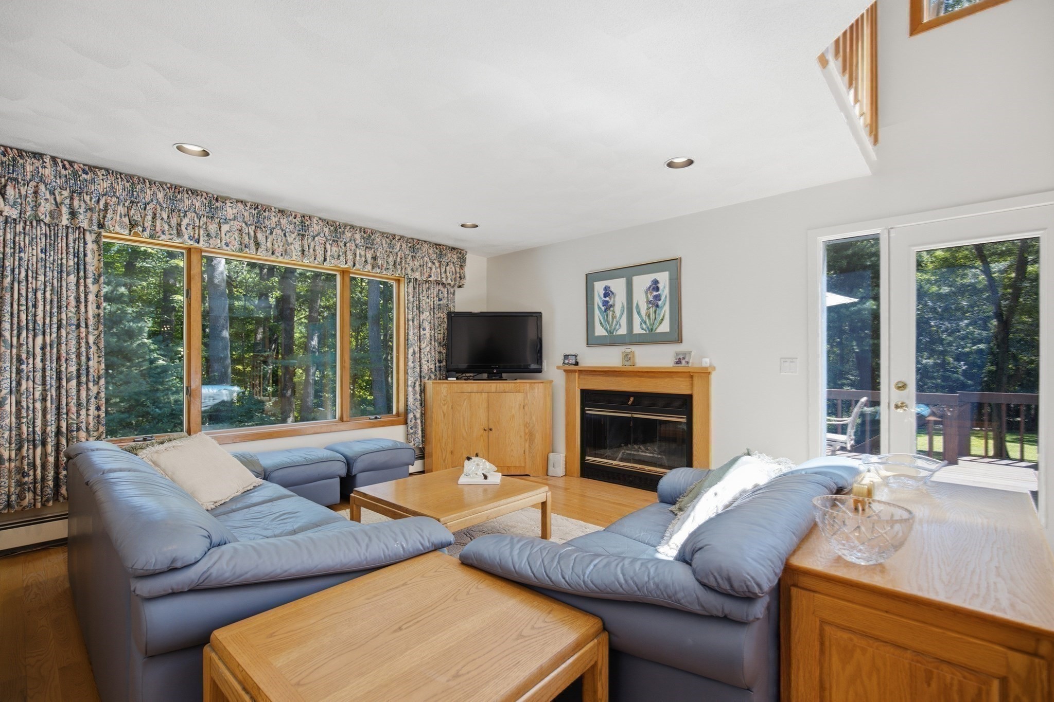 176 Pegan Ln Property Photo 8