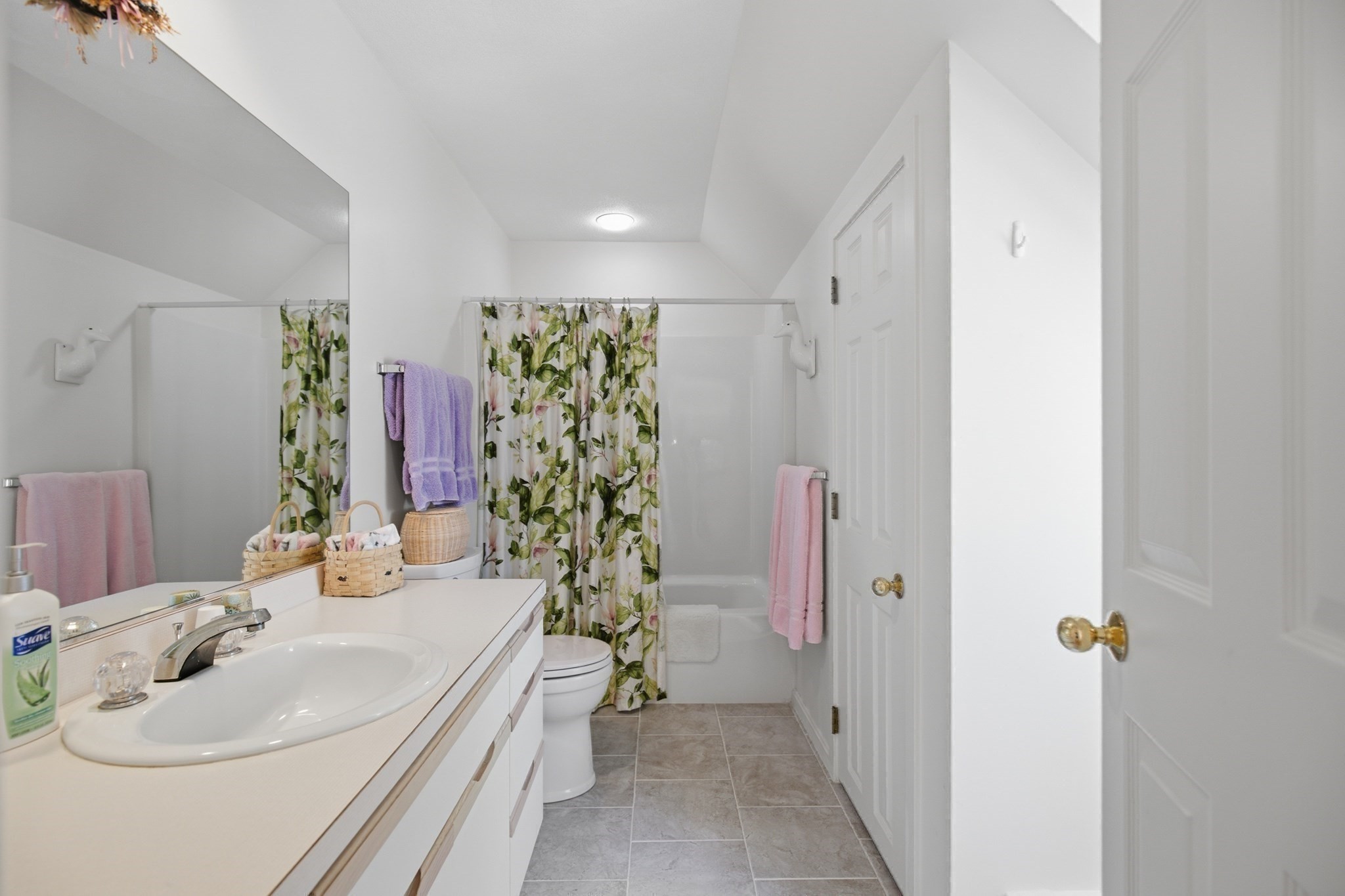 176 Pegan Ln Property Photo 21