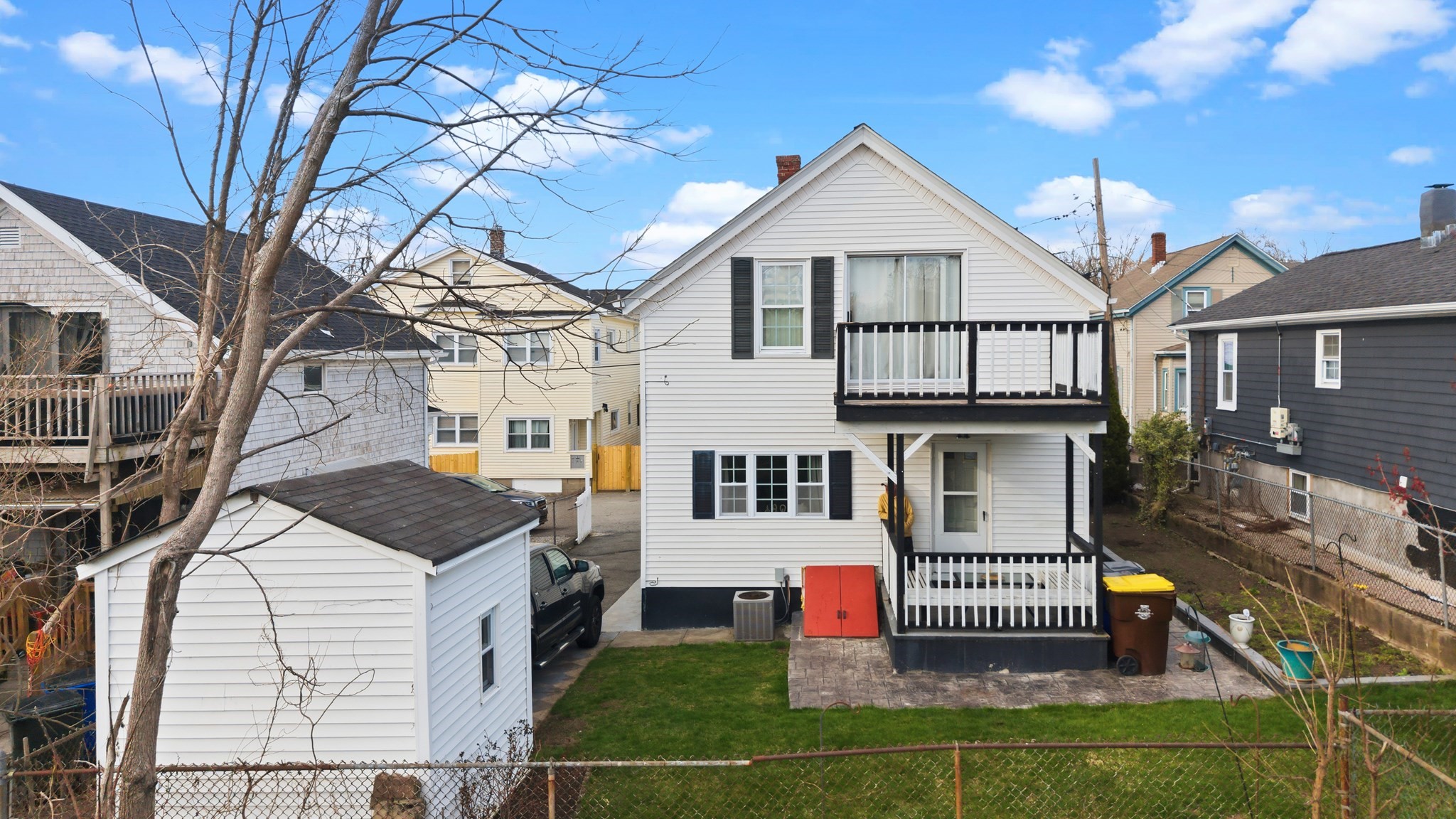 31 Sachem St Property Photo 4