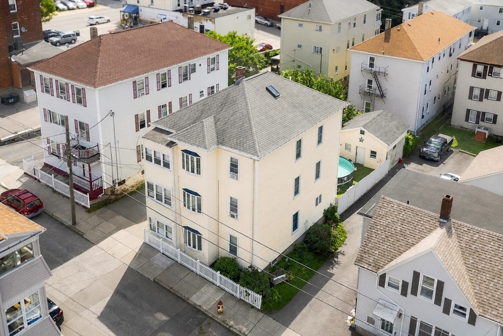 34 Everett St Property Photo 1
