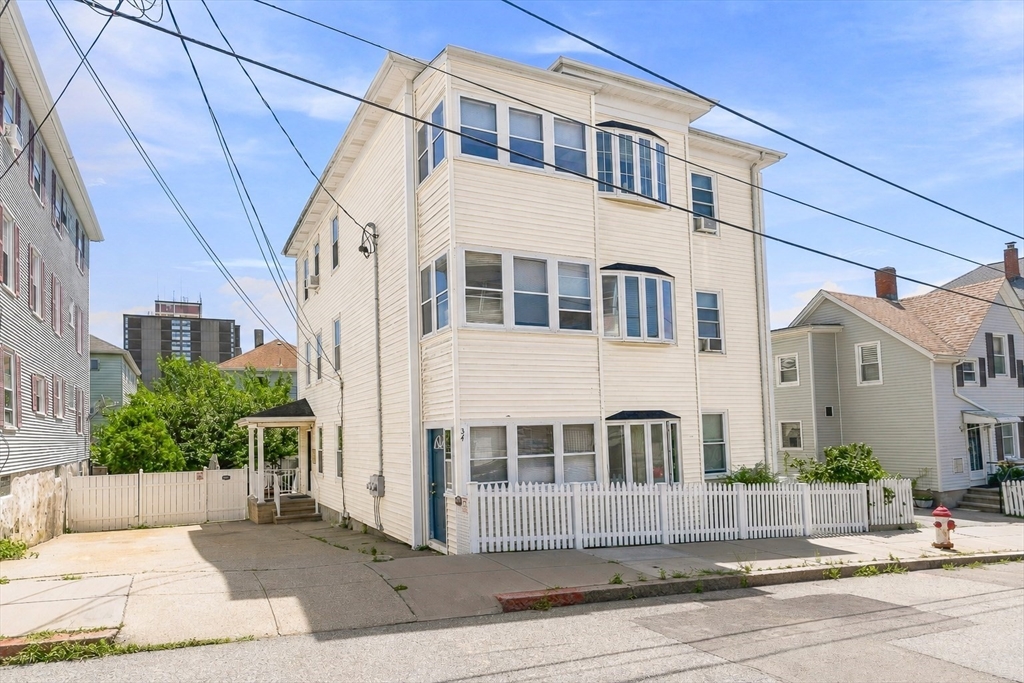34 Everett St Property Photo 2