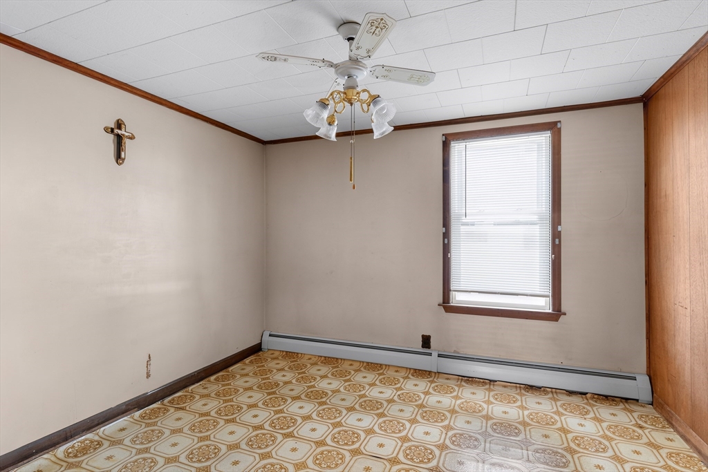 34 Everett St Property Photo 7