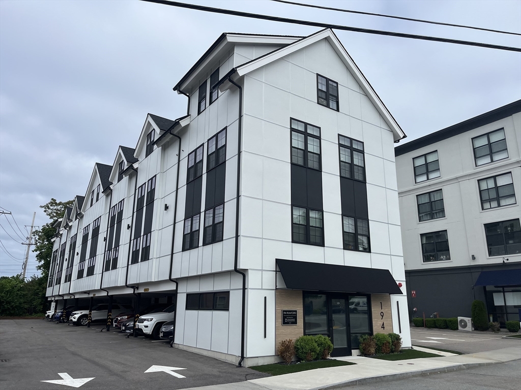 194 Rumford Avenue # 1 Property Photo 1