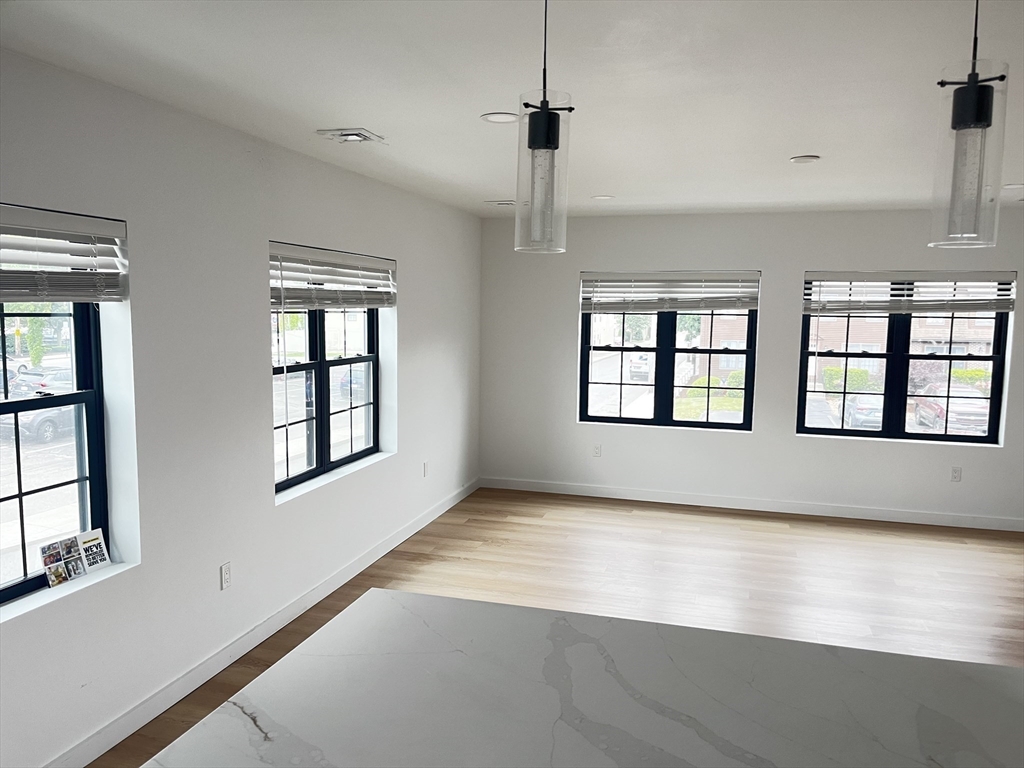 194 Rumford Avenue # 1 Property Photo 4