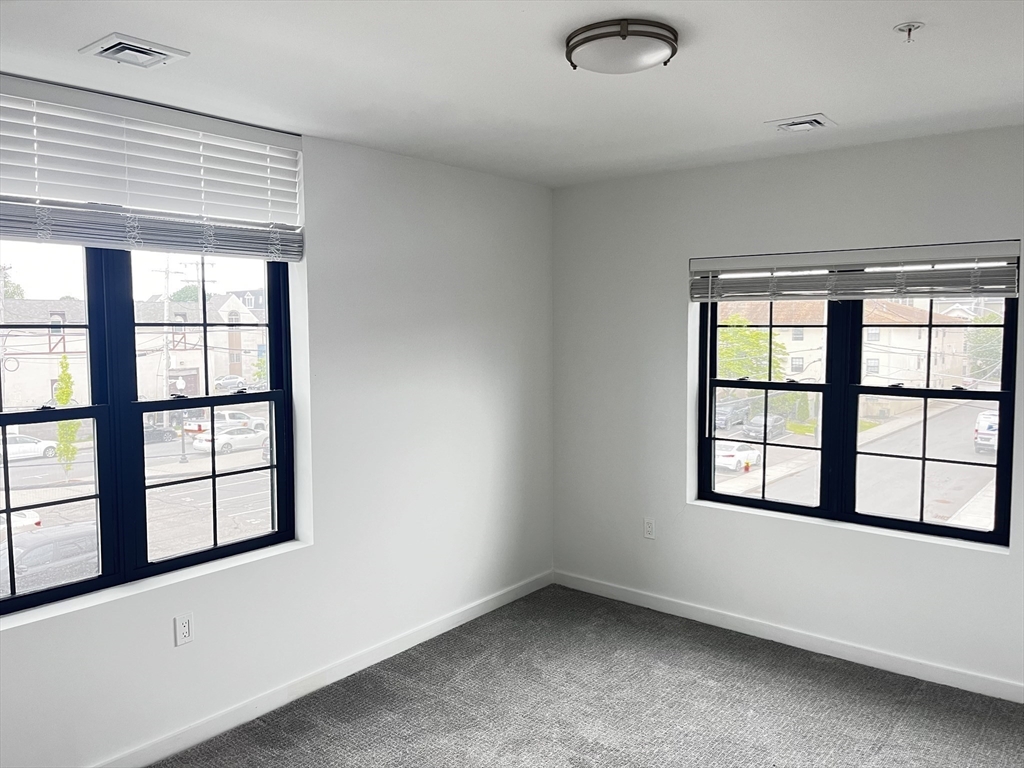 194 Rumford Avenue # 1 Property Photo 7