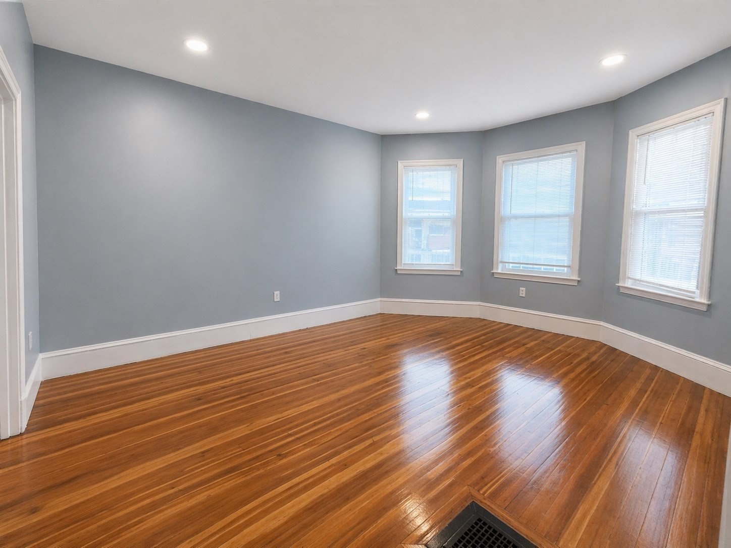 9 Nightingale St # 2 Property Photo 1