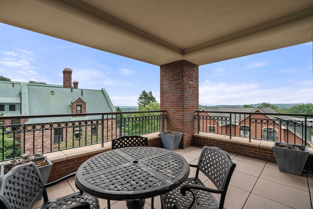 120 Seaver Street Property Photo 12