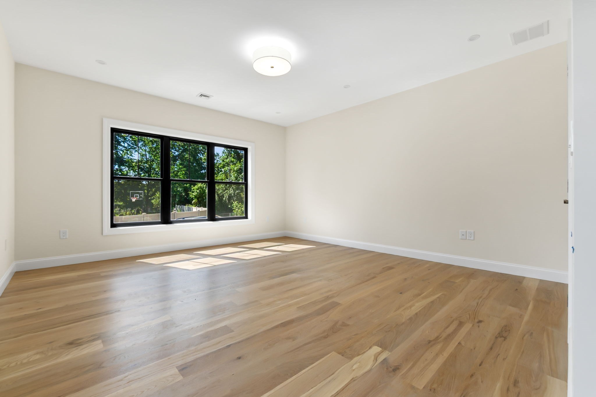 77 Farm St. Property Photo 18