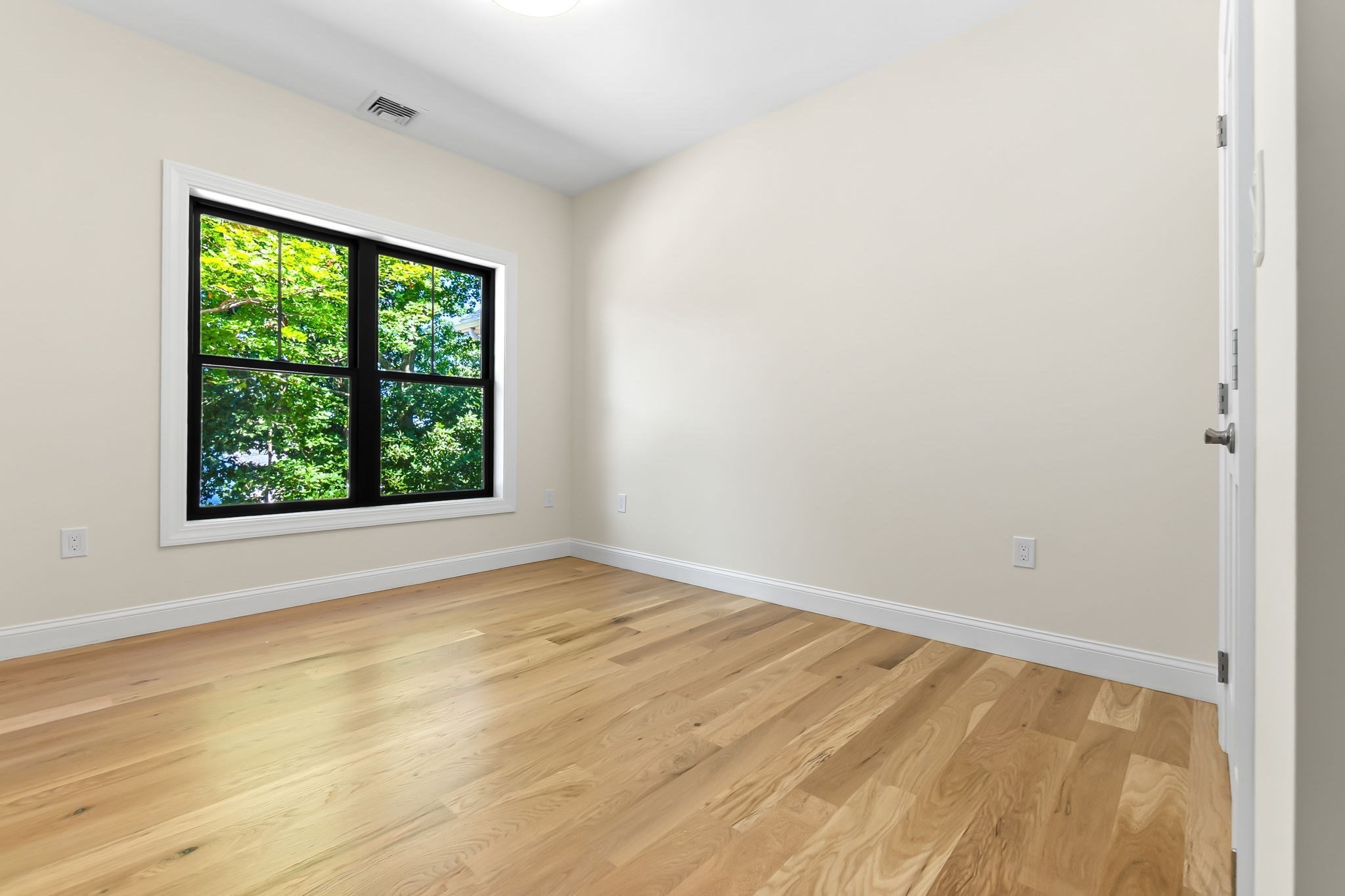 77 Farm St. Property Photo 28