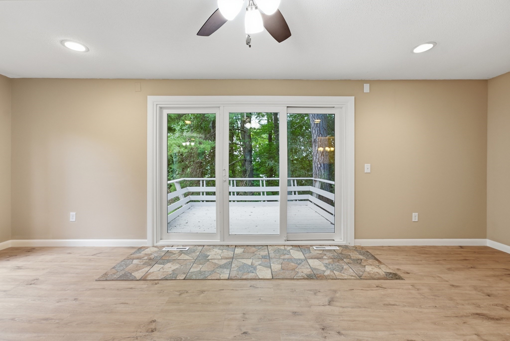 9 Flintlock Ln Property Photo 3