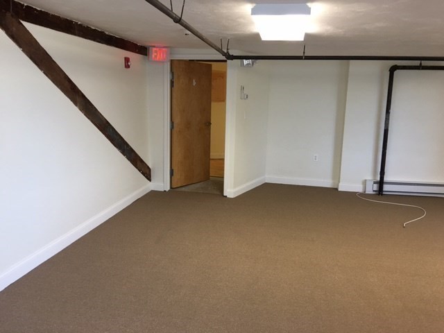 89 Front St Property Photo 3
