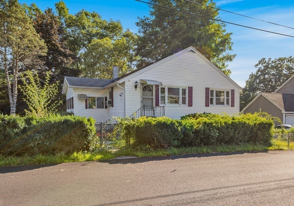 32 Hillcrest Rd Property Photo 2