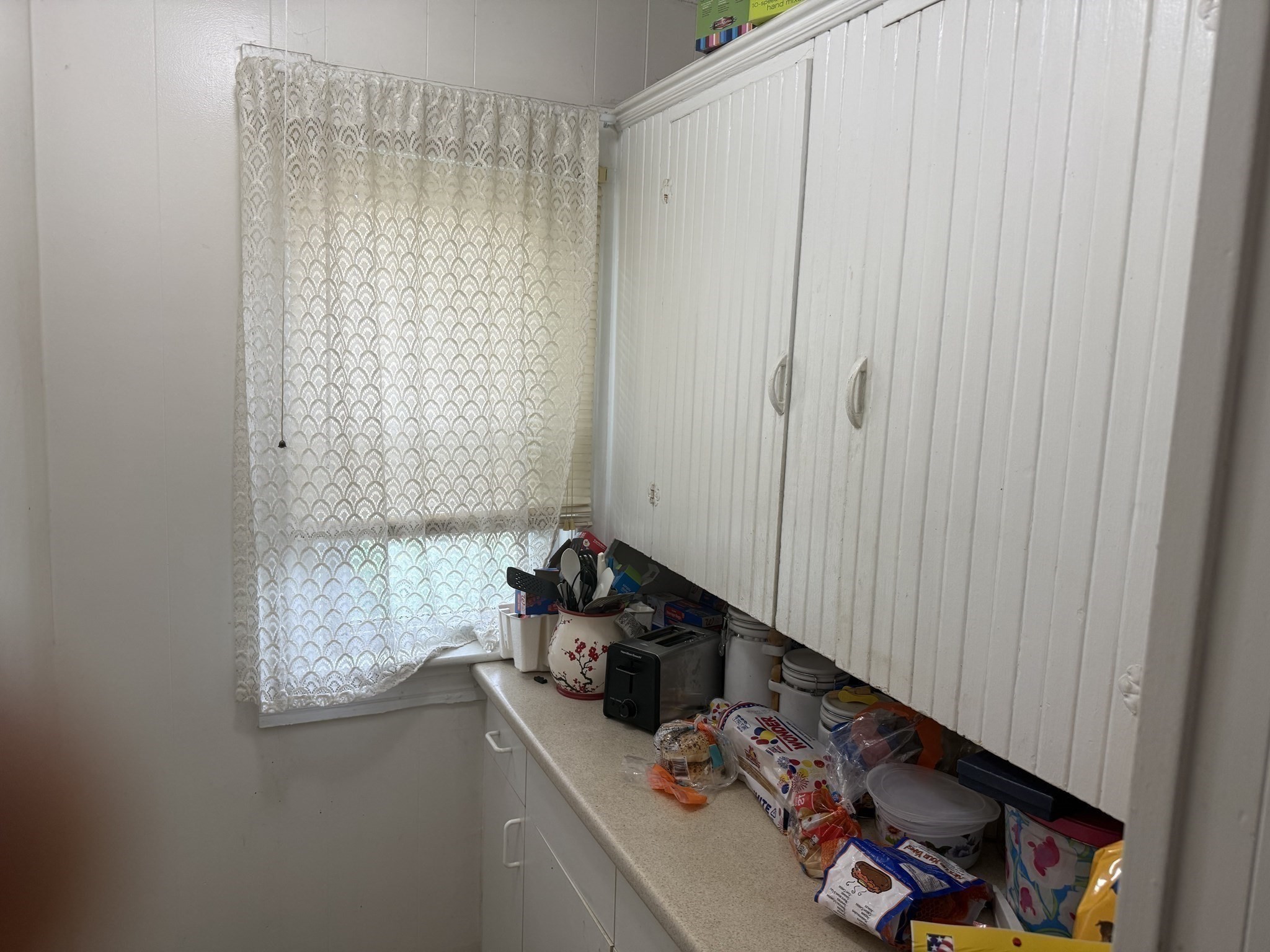 175 Grattan Property Photo 9