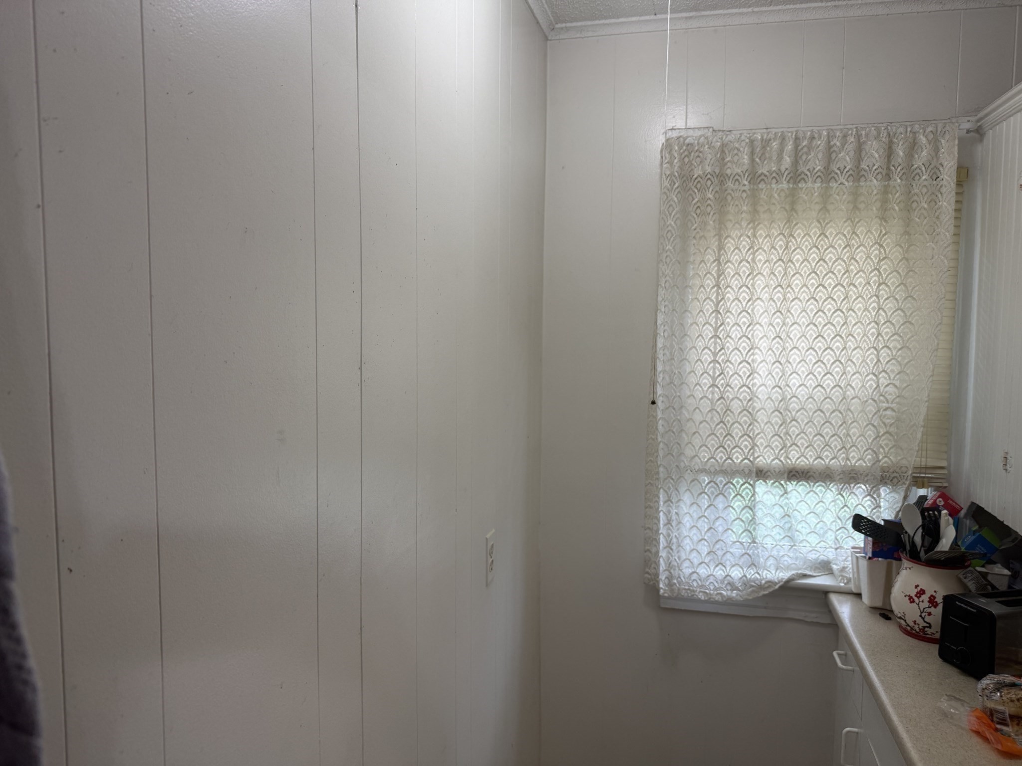 175 Grattan Property Photo 12