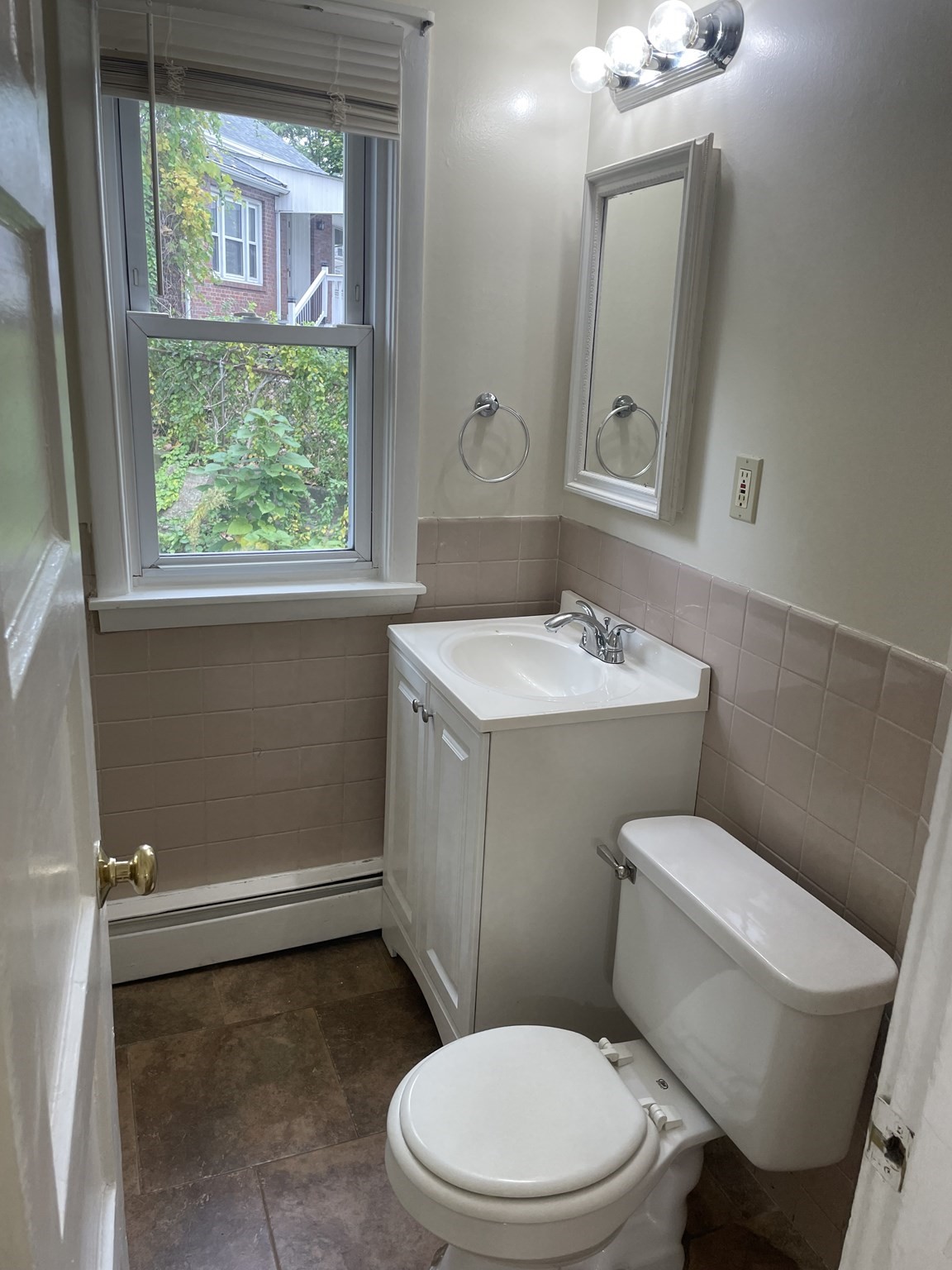 175 Grattan Property Photo 15