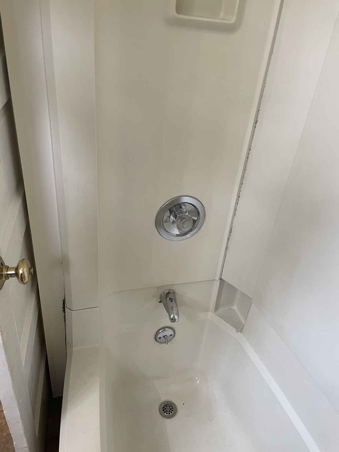 175 Grattan Property Photo 17