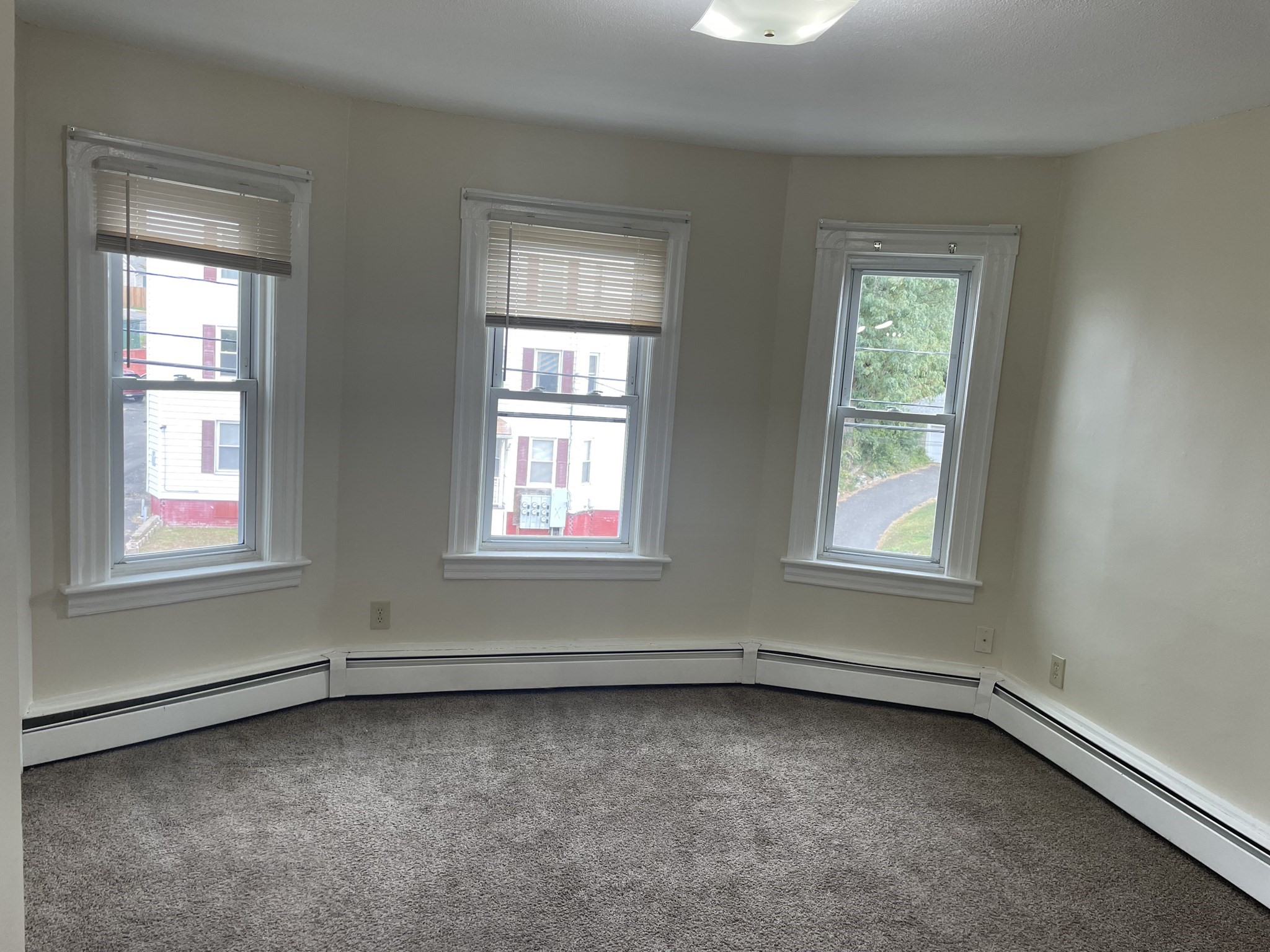 175 Grattan Property Photo 21