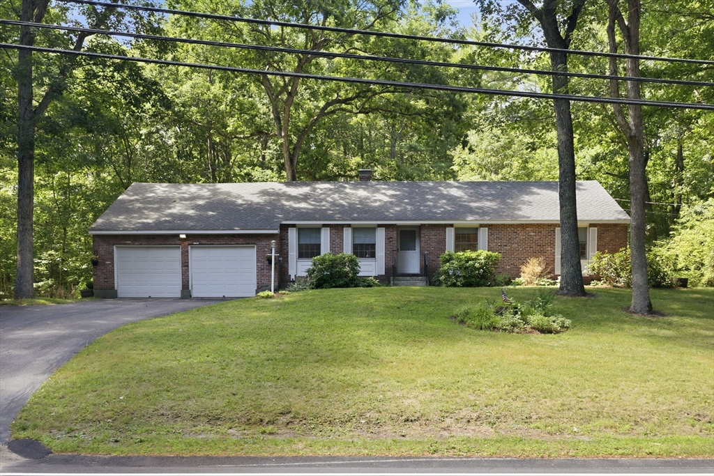 81 Warren Rd Property Photo 1