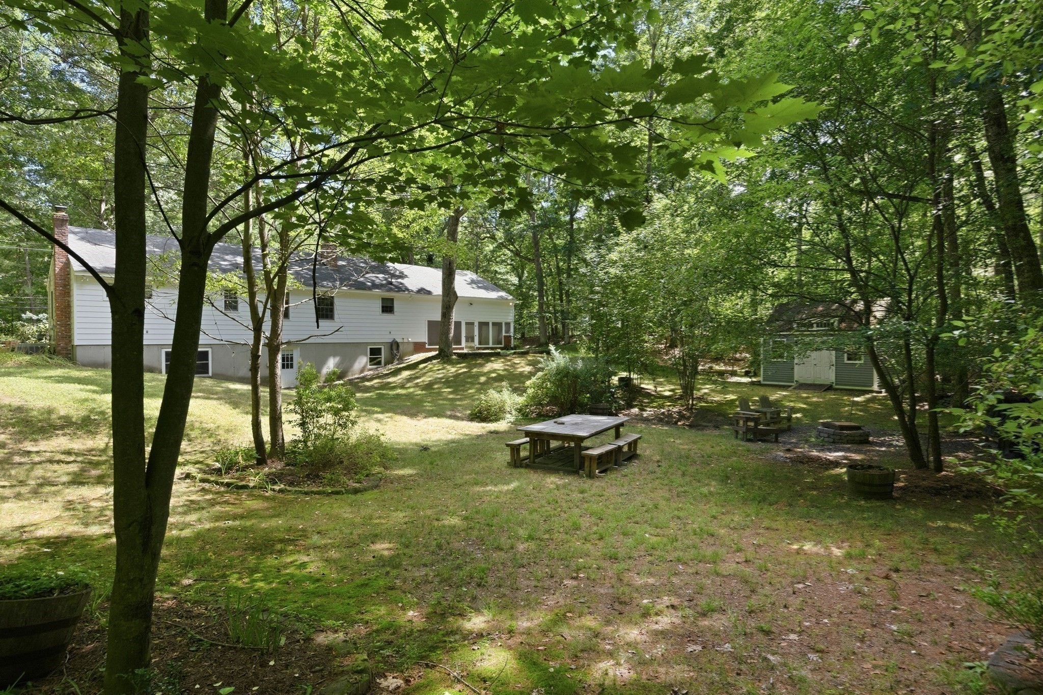 81 Warren Rd Property Photo 3