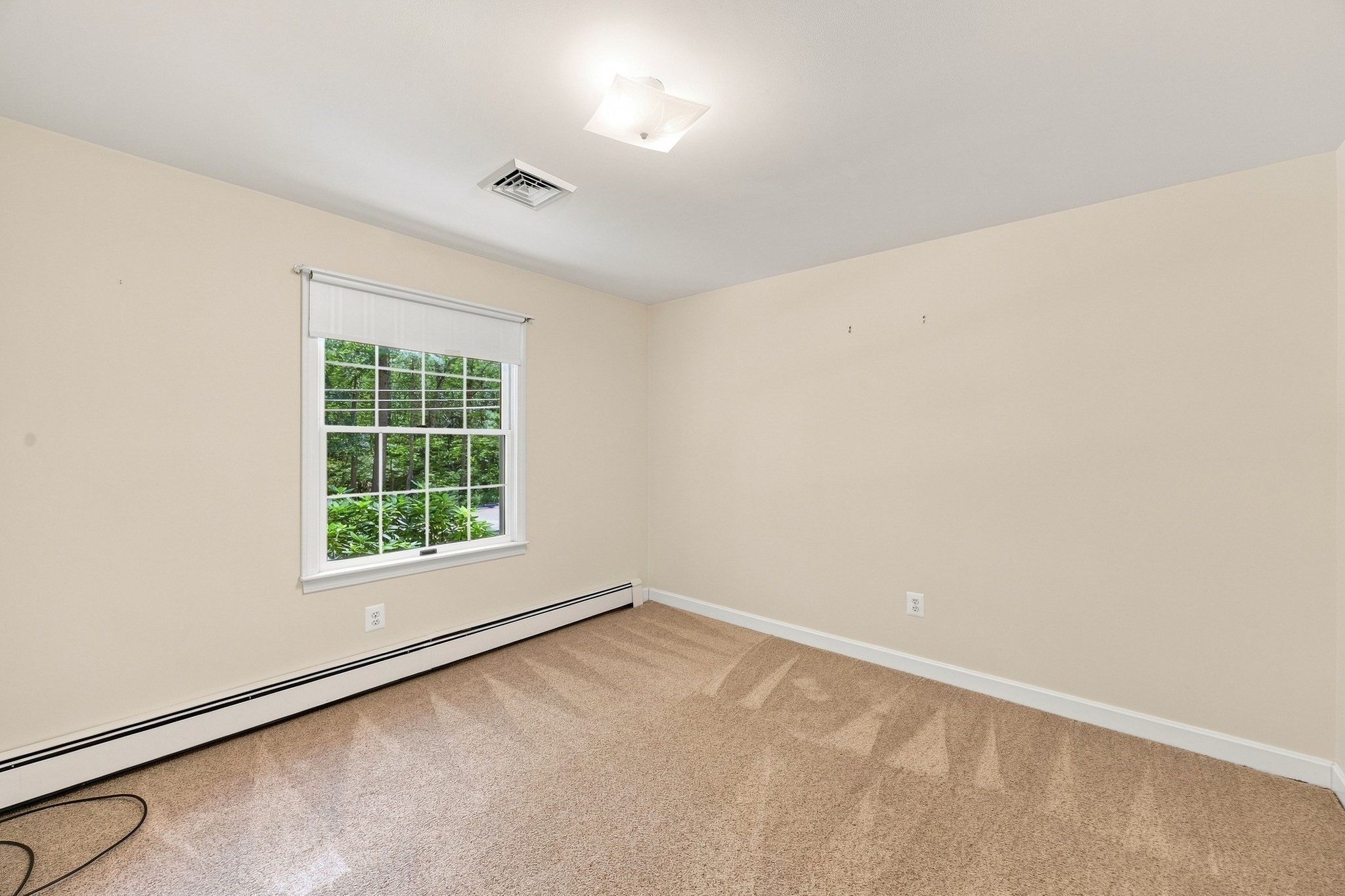 81 Warren Rd Property Photo 12