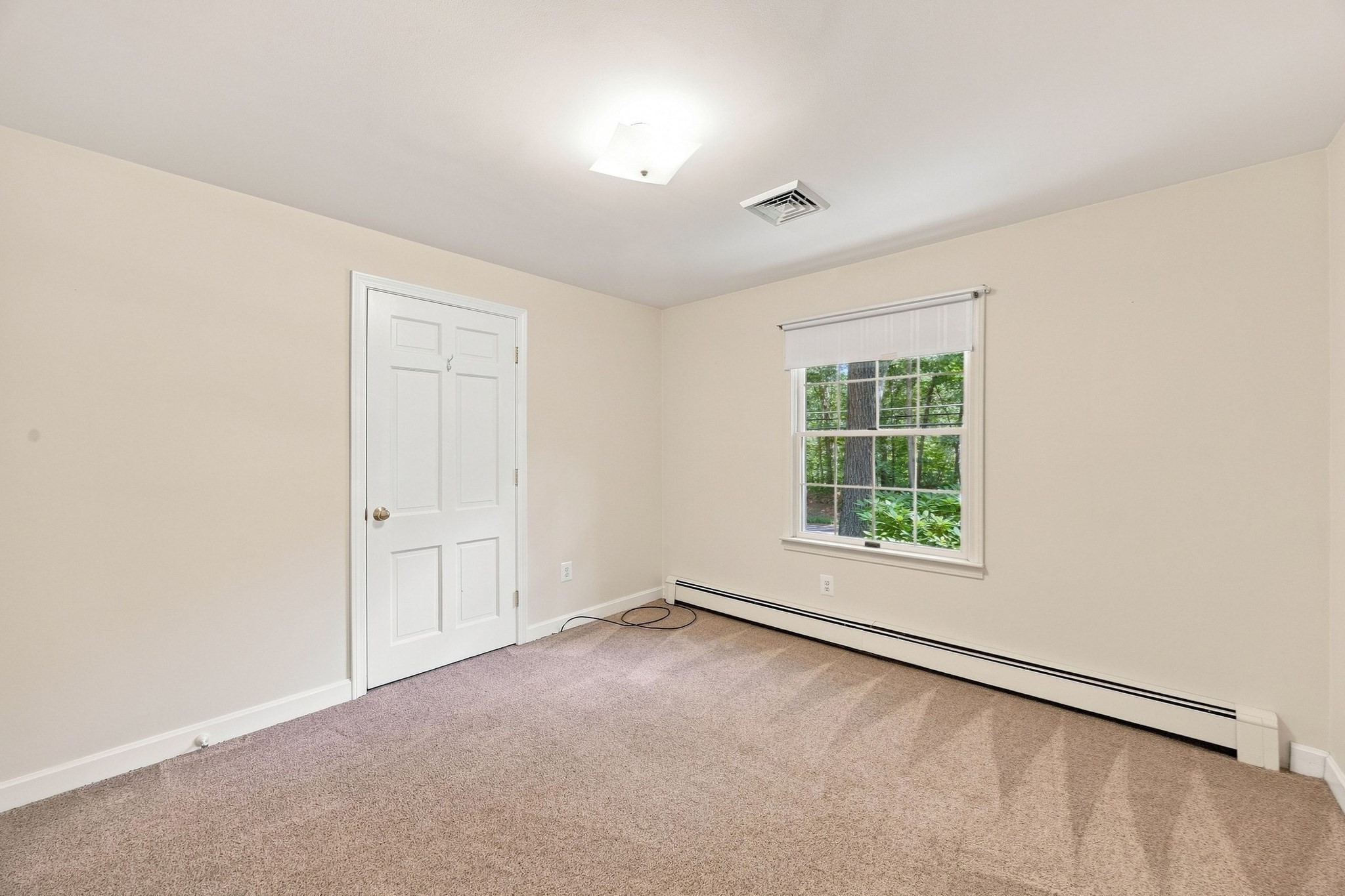 81 Warren Rd Property Photo 14