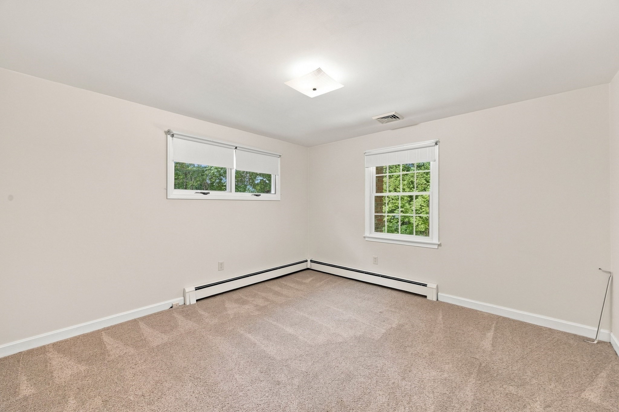 81 Warren Rd Property Photo 17
