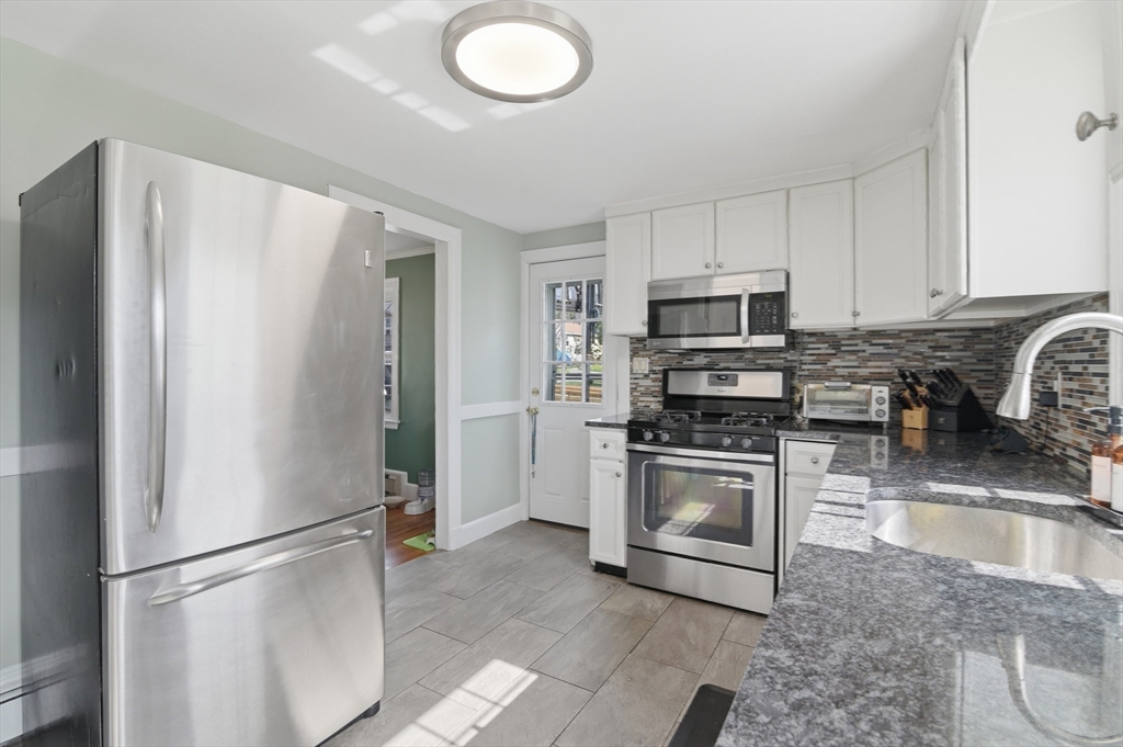 873 E Squantum St Property Photo 4