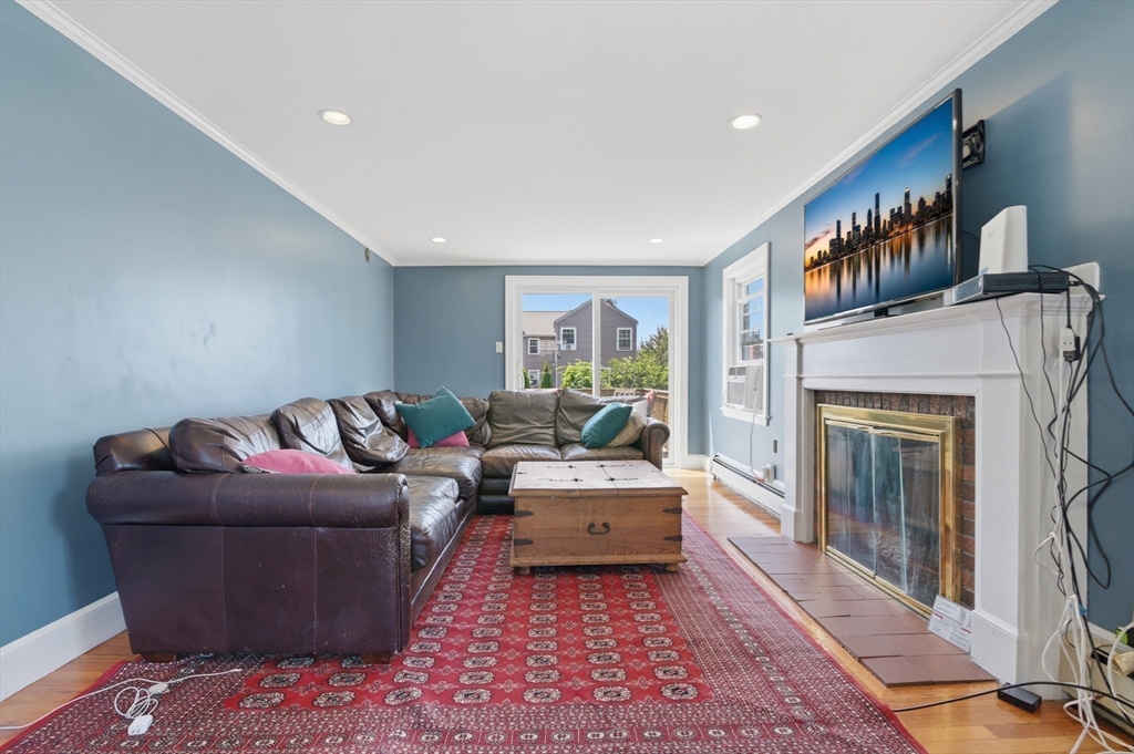 873 E Squantum St Property Photo 8