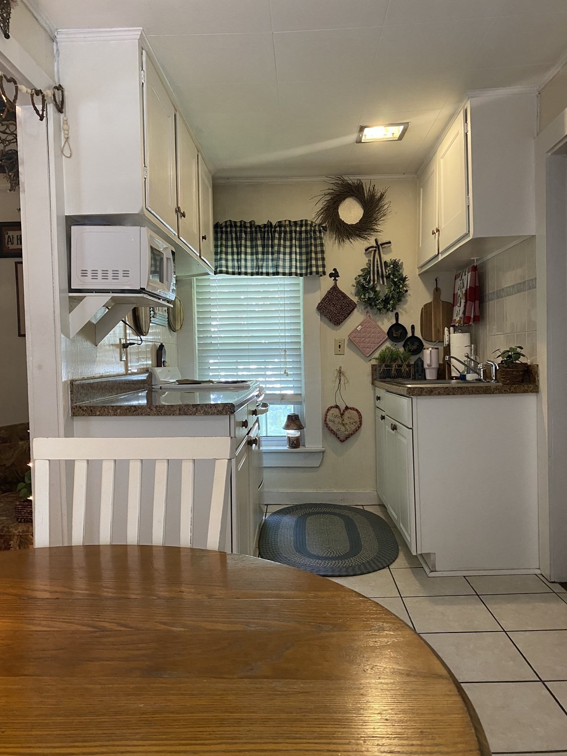 24 Esty St. Property Photo 9