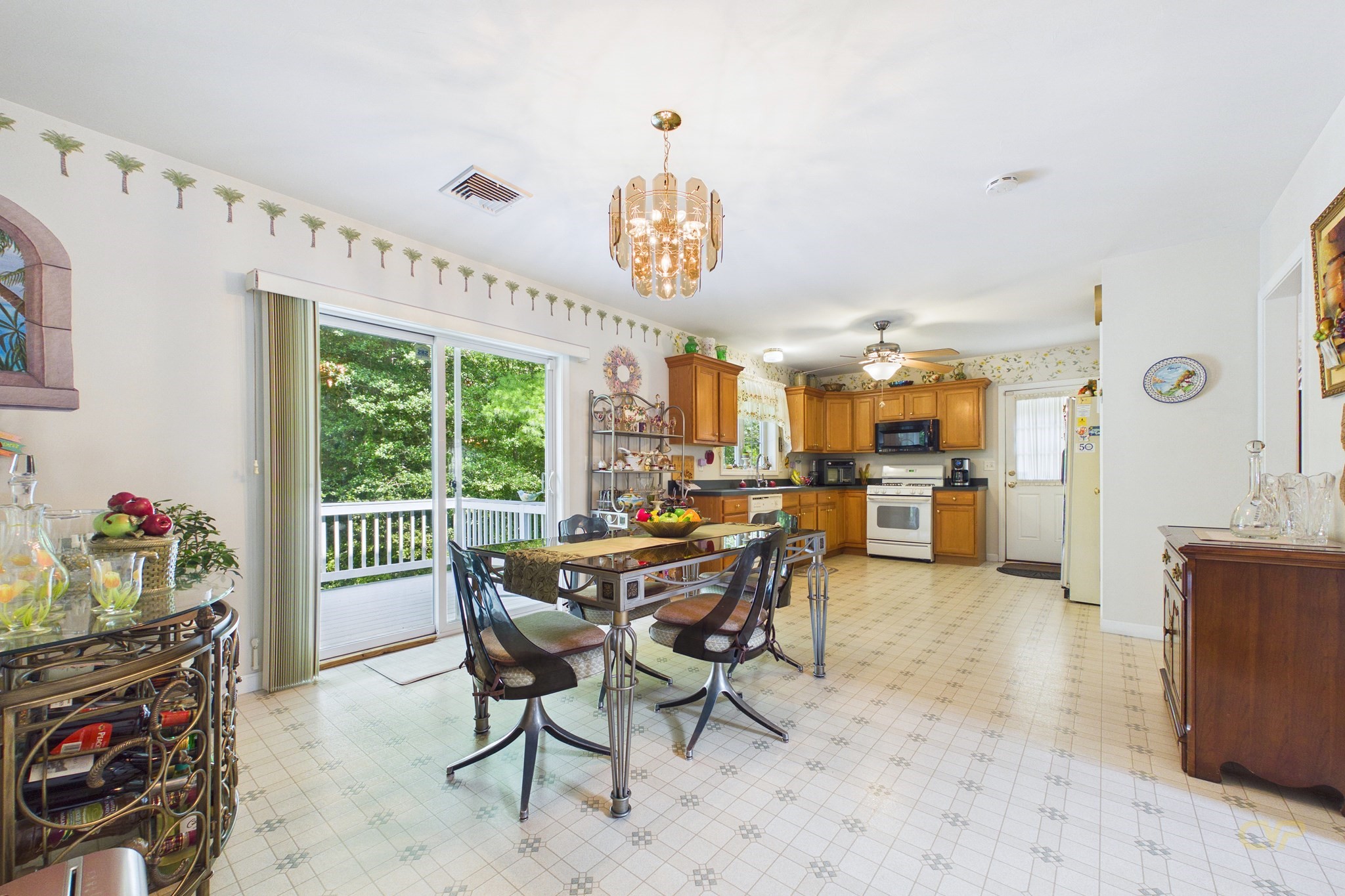76 Erin Ct. Property Photo 13